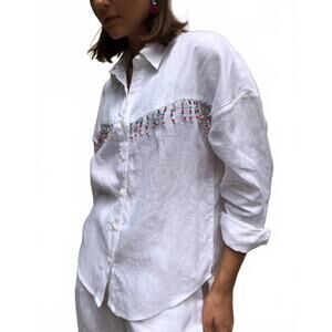 NEW PUKA ulu with turquoise and coral beads shirt in white